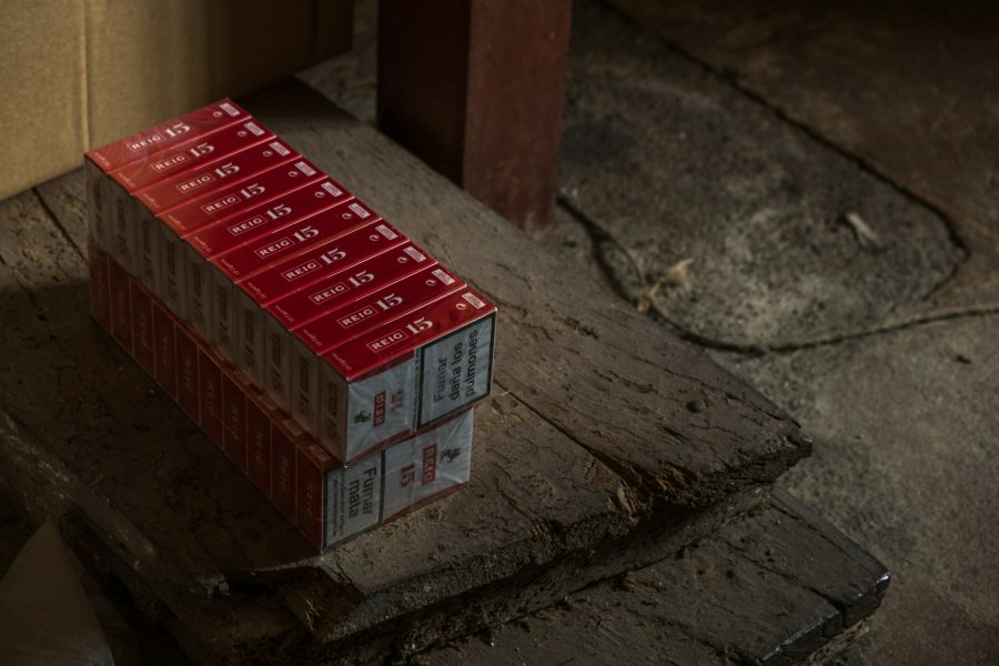 how many cigarettes can i bring to the us boxes of in a carton? Summer adventures and customs limits: